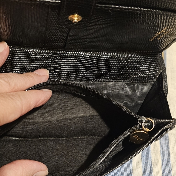 Salvatore Ferragamo Black Wallet with Gold Accent EUC - Picture 8 of 9